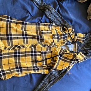 No boundaries brand, yellow and Grey long sleeve button up